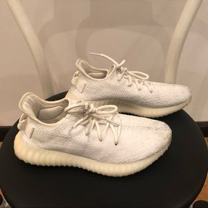 Yeezy Boost 350 V2 Triple White